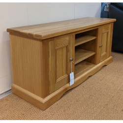  SHOWROOM CLEARANCE ITEM - Andrena Pelham PM950 TV Entertainment Unit