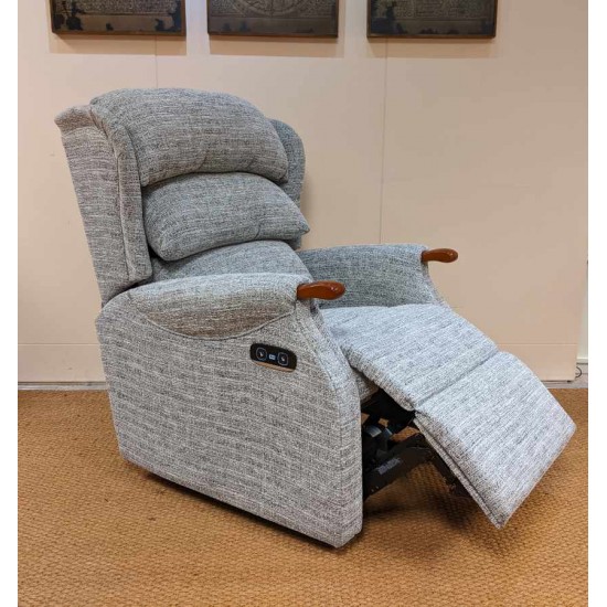  SHOWROOM CLEARANCE ITEM - Celebrity Furniture Westbury Suite - 2 Seater Sofa & Power Recliner