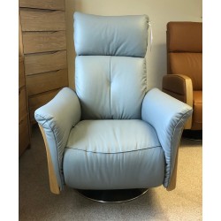  SHOWROOM CLEARANCE ITEM - Ercol Furniture Ginosa Swivel Recliner Chair in Leather