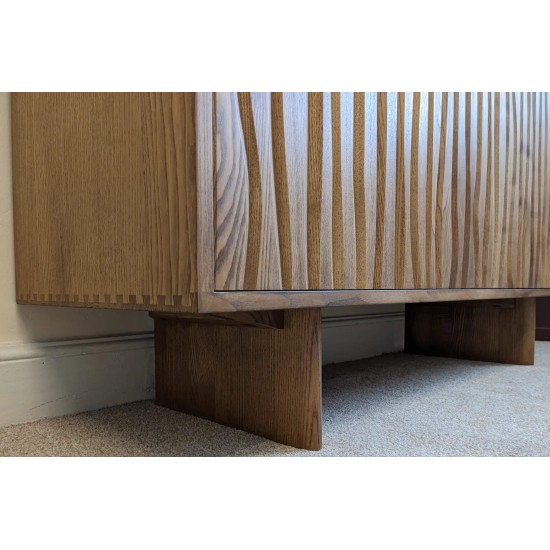  SHOWROOM CLEARANCE ITEM - Ercol Furniture Assendon Medium Sideboard - Model 4302