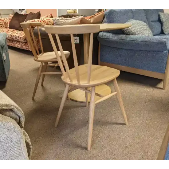  SHOWROOM CLEARANCE ITEM - Ercol Furniture Siena Breakfast Table with 2 Heritage Chairs