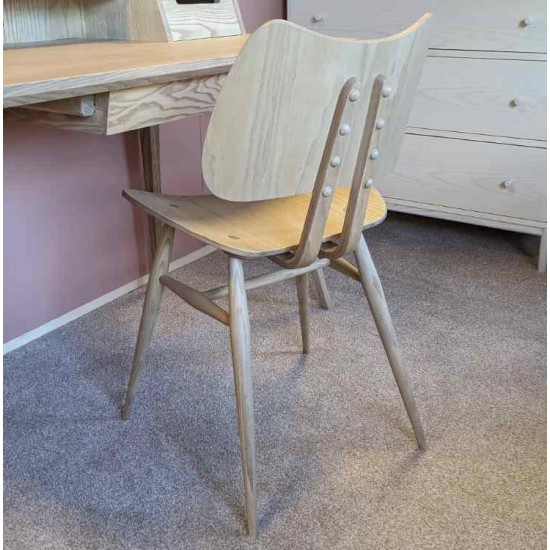 SHOWROOM CLEARANCE ITEM - Ercol Furniture Treviso 2336 Desk SHOWROOM CLEARANCE ITEM - Ercol Furniture Treviso 2336 Desk