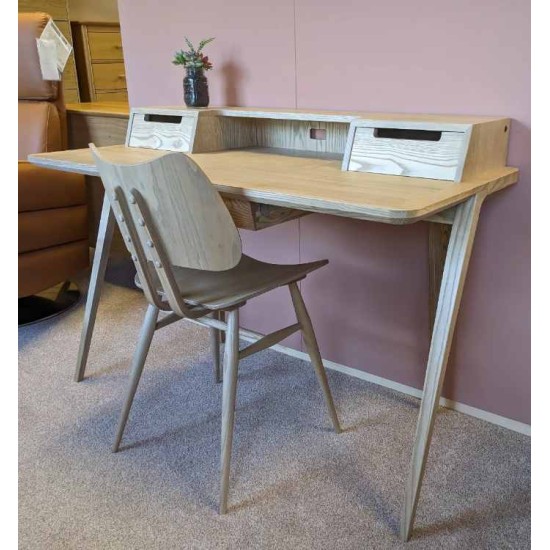 SHOWROOM CLEARANCE ITEM - Ercol Furniture Treviso 2336 Desk SHOWROOM CLEARANCE ITEM - Ercol Furniture Treviso 2336 Desk