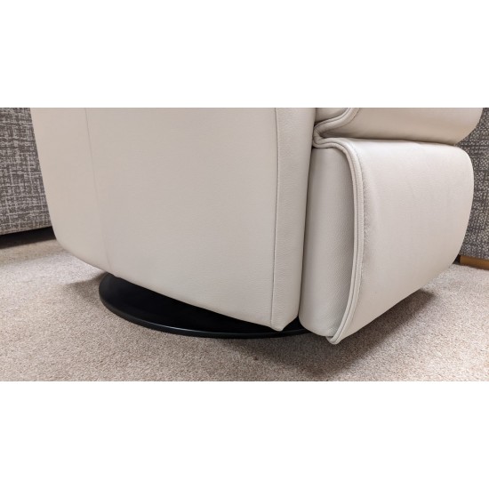  SHOWROOM CLEARANCE ITEM - G Plan Malmo Power Recliner Chair - Standard Size 