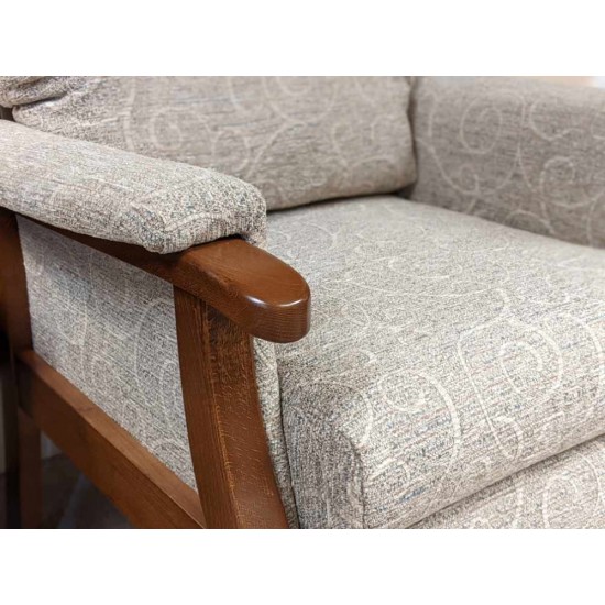  SHOWROOM CLEARANCE ITEM - Joynsons Aston High Seat Chair 