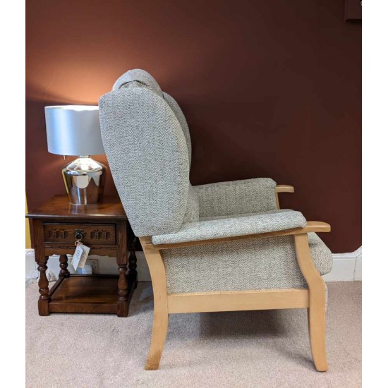  SHOWROOM CLEARANCE ITEM - Joynsons Croxton Grand Chair 