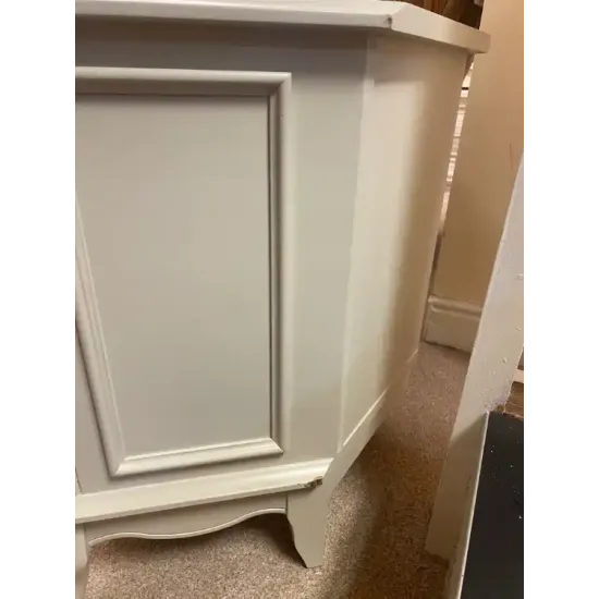  SHOWROOM CLEARANCE ITEM - Laura Ashley Provencale 1 Drawer Corner TV Unit in Dove Grey