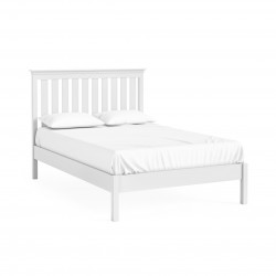 Corndell Bordeaux 4'6" Bedframe