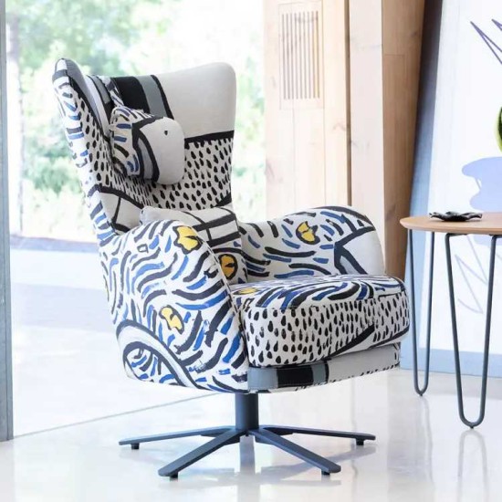 Kylian Chair on Swivel Base Kylian Chair on Swivel Base