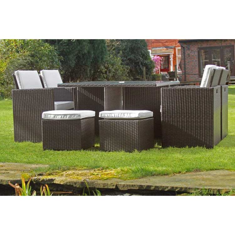 Black Garden Dining Set With Parasol Diapers Reviews : Mortimer Metal Round Garden Dining Set & 2.5m Parasol ... : We strongly recommend that you store your parasol when not in use, especially during winter months.