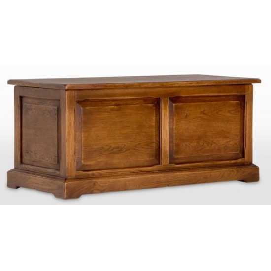 3172 Wood Bros Old Charm Rug Chest