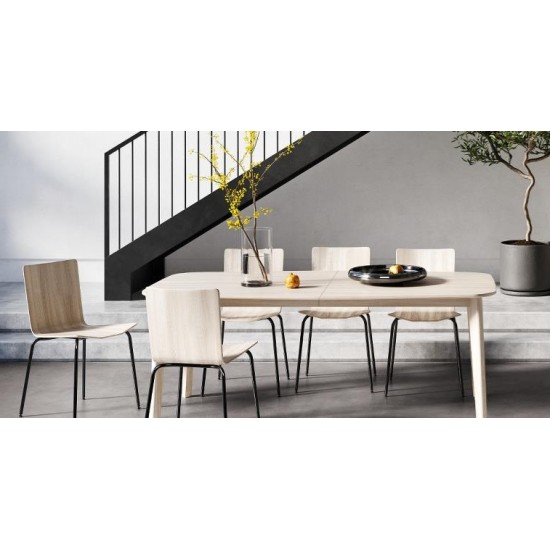 Skovby SM118 Dining Table - Solid Top