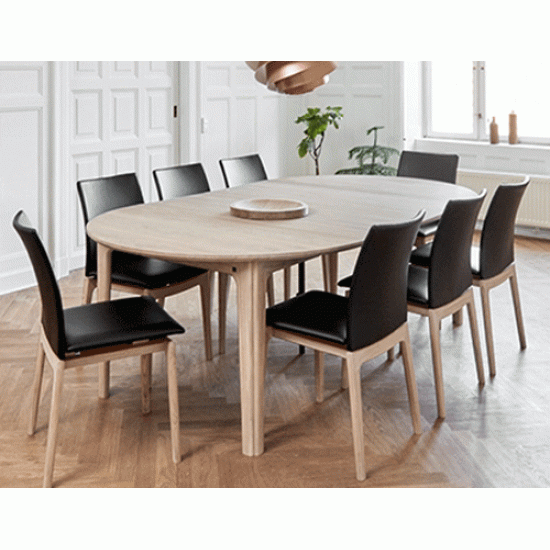Skovby SM112 Dining Table - Black Nano Laminate Top