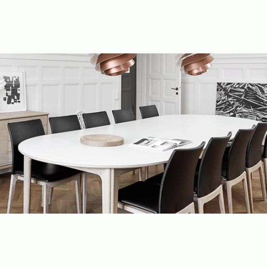 Skovby SM112 Dining Table - Black Nano Laminate Top