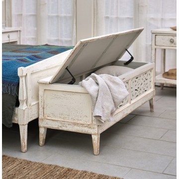 Willis and Gambier Atelier Ottoman or Rug Chest - Get £££s of Love2Shop vouchers when you shop with us. 